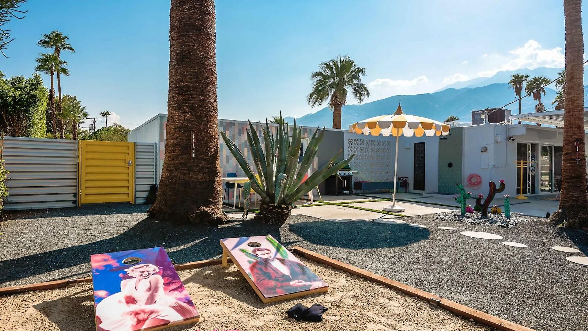 Retro Chic Oasis Saltwater Pool Spa & Mnt Views بالم سبرينغس 0*,