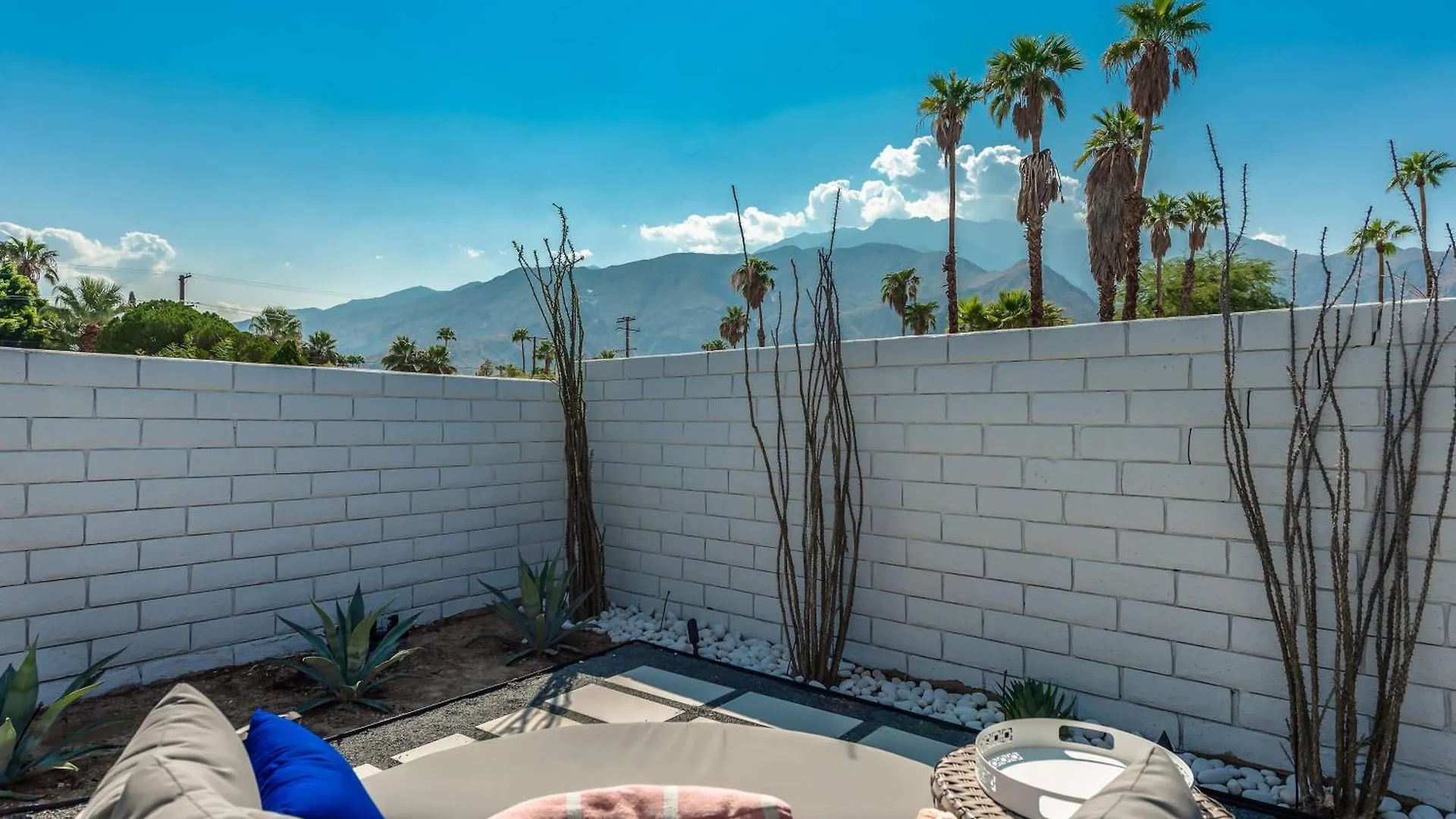 بيت للعطل Retro Chic Oasis Saltwater Pool Spa & Mnt Views بالم سبرينغس الولايات المتحدة الأمريكية