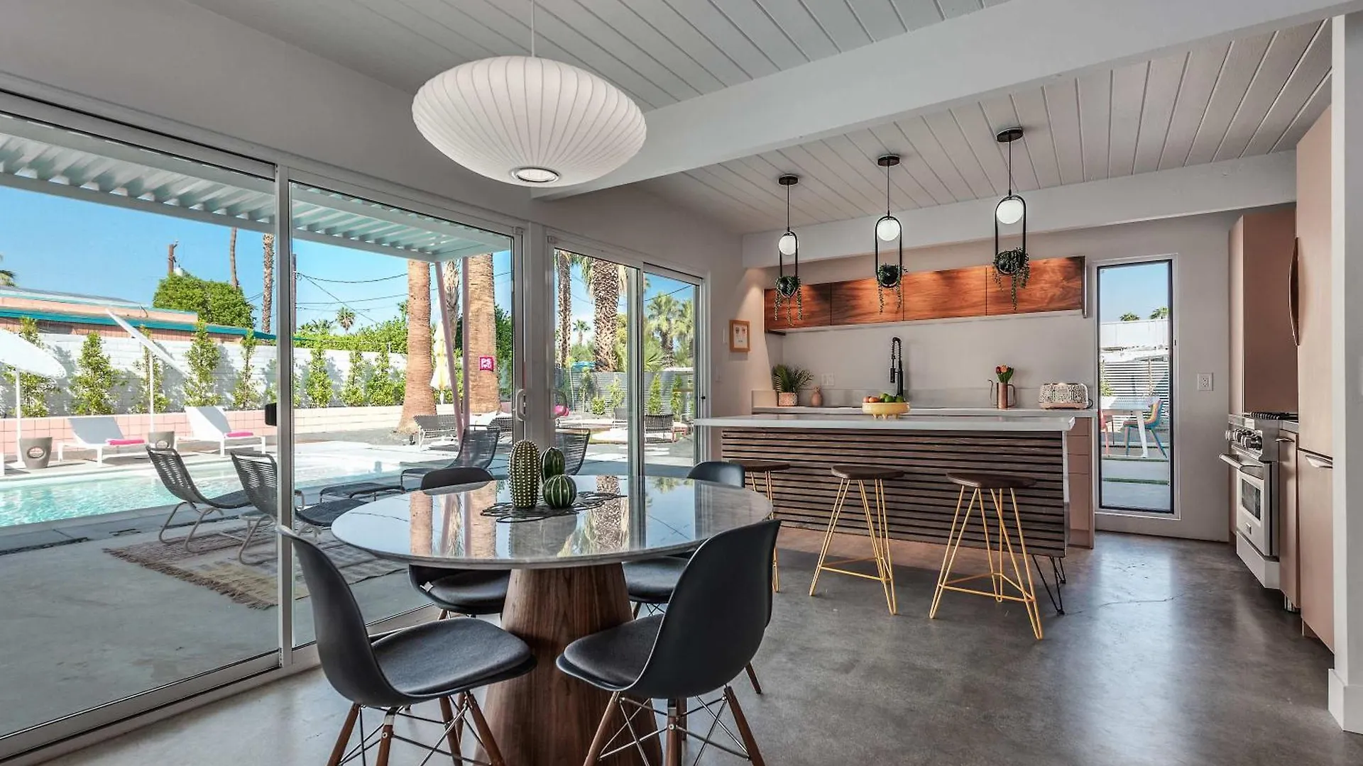 بيت للعطل Retro Chic Oasis Saltwater Pool Spa & Mnt Views بالم سبرينغس الولايات المتحدة الأمريكية