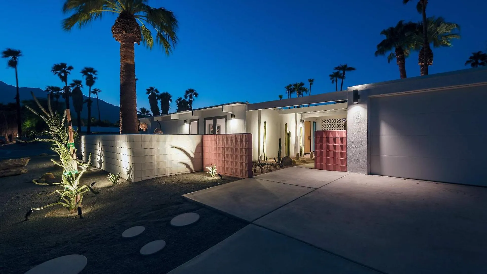 Retro Chic Oasis Saltwater Pool Spa & Mnt Views بالم سبرينغس