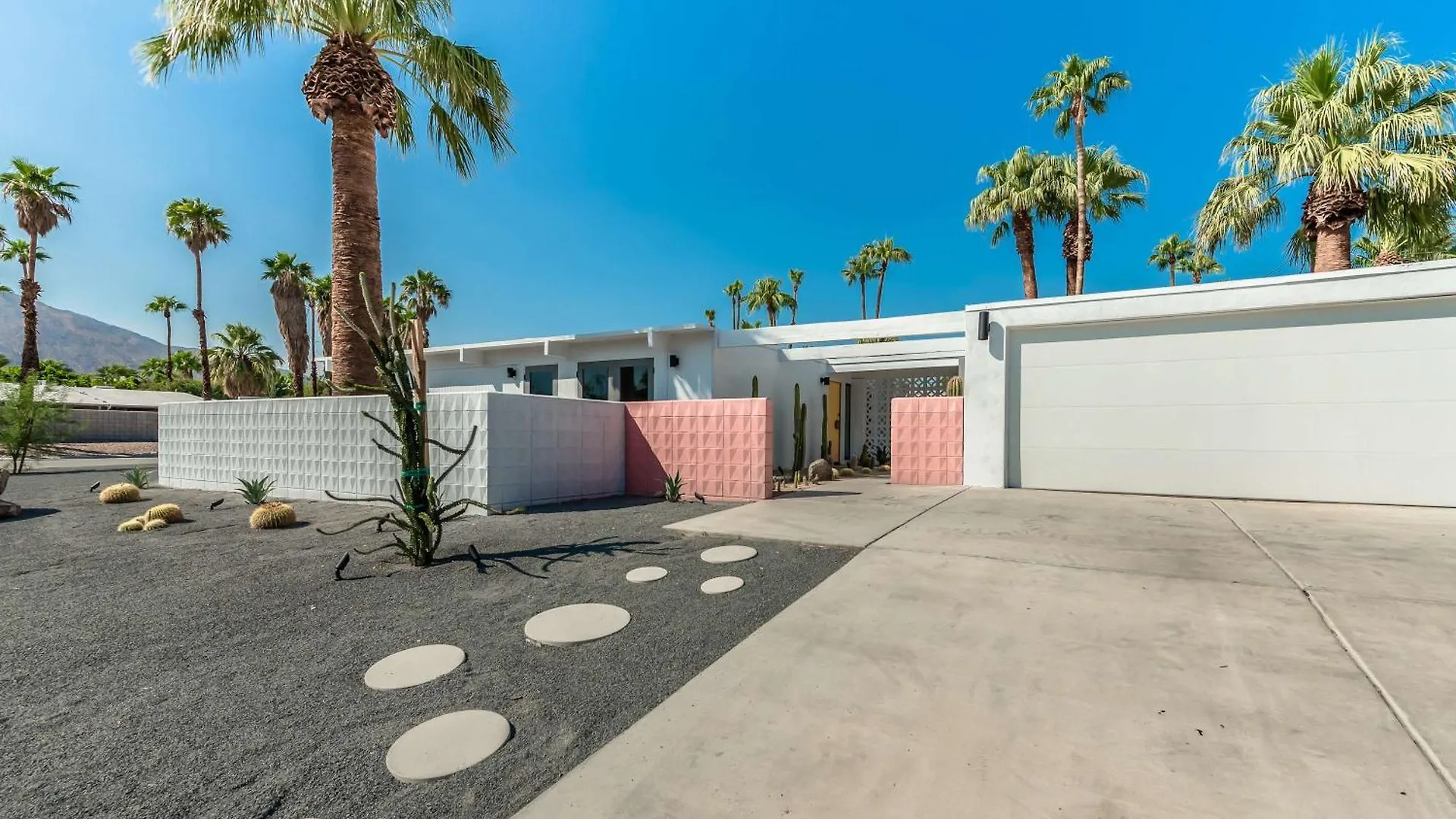 بيت للعطل Retro Chic Oasis Saltwater Pool Spa & Mnt Views بالم سبرينغس